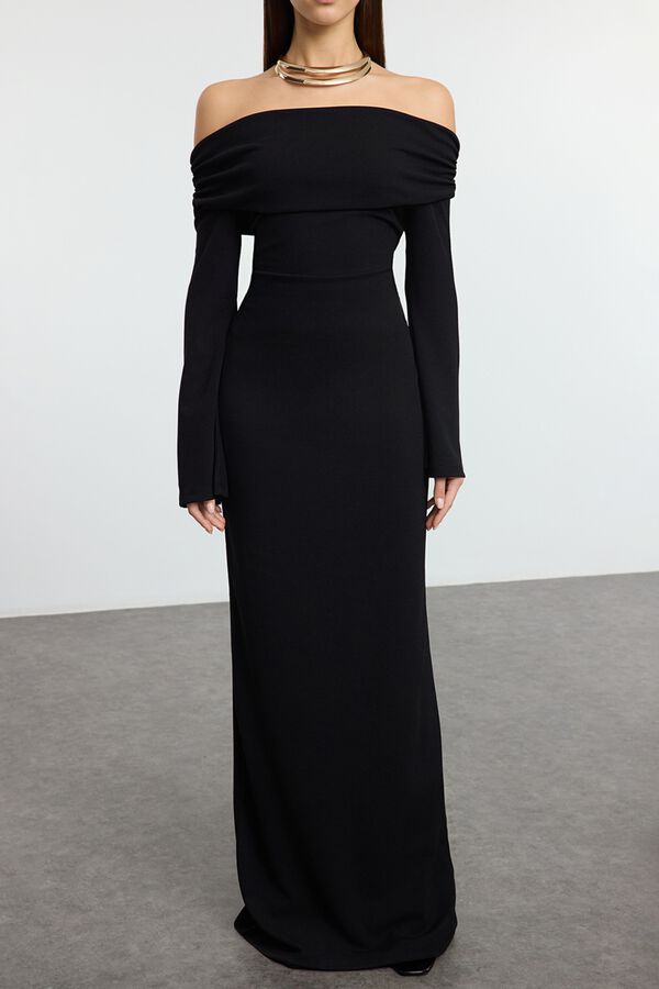 Trendyol Vestido comprido ombros descobertos preto