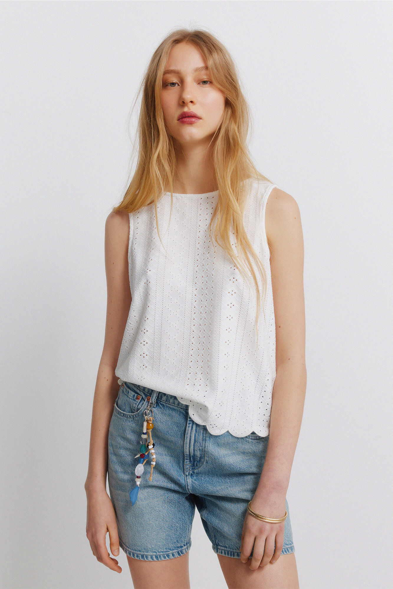 Springfield T-shirt al&ccedil;as em crochet