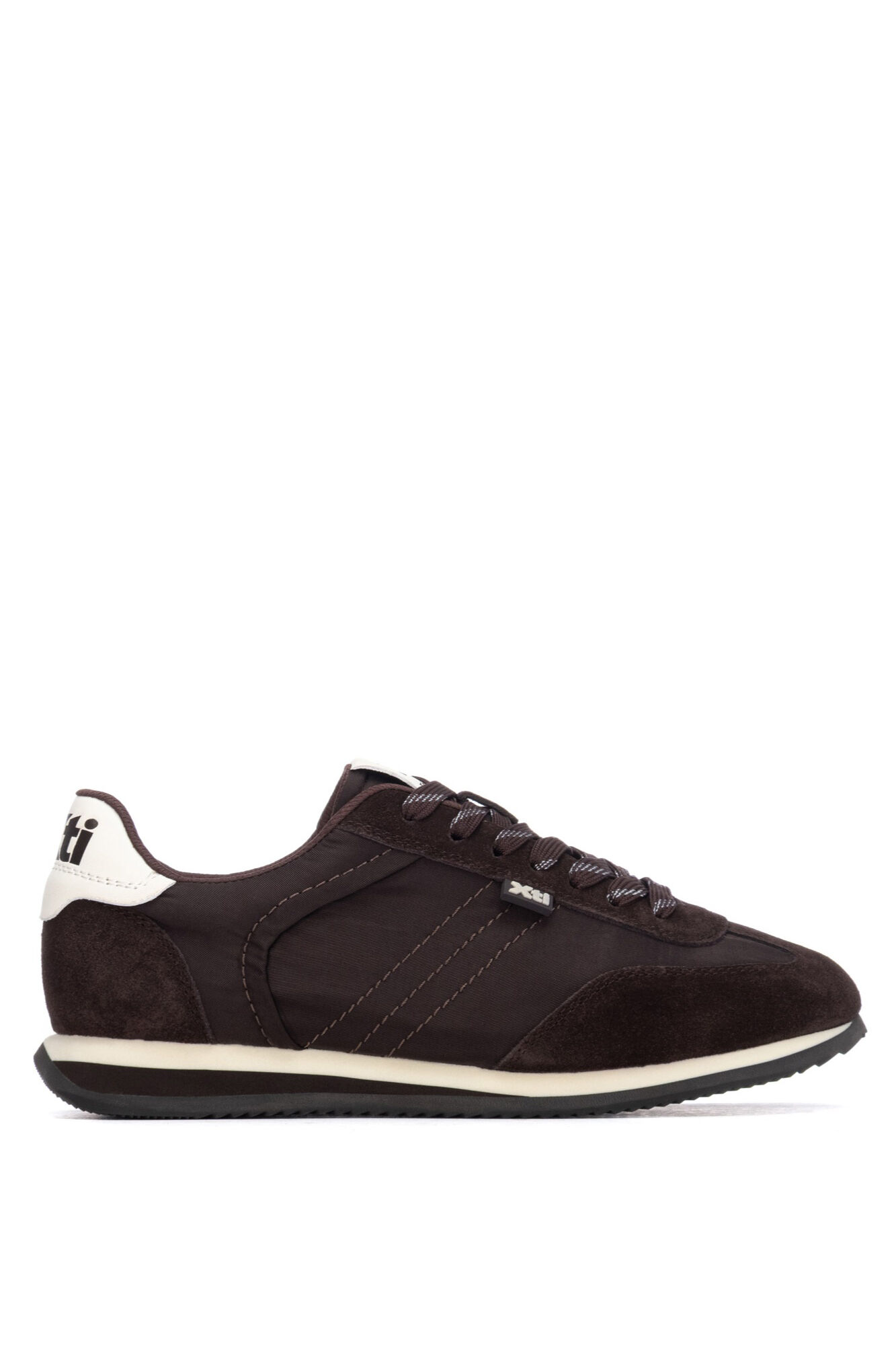 XTI Zapatilla deportiva cordoneras