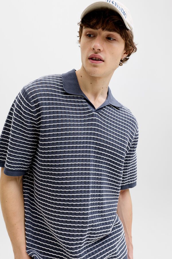 Jack & Jones Polo em malha relaxed fit em algod&atilde;o cinzento