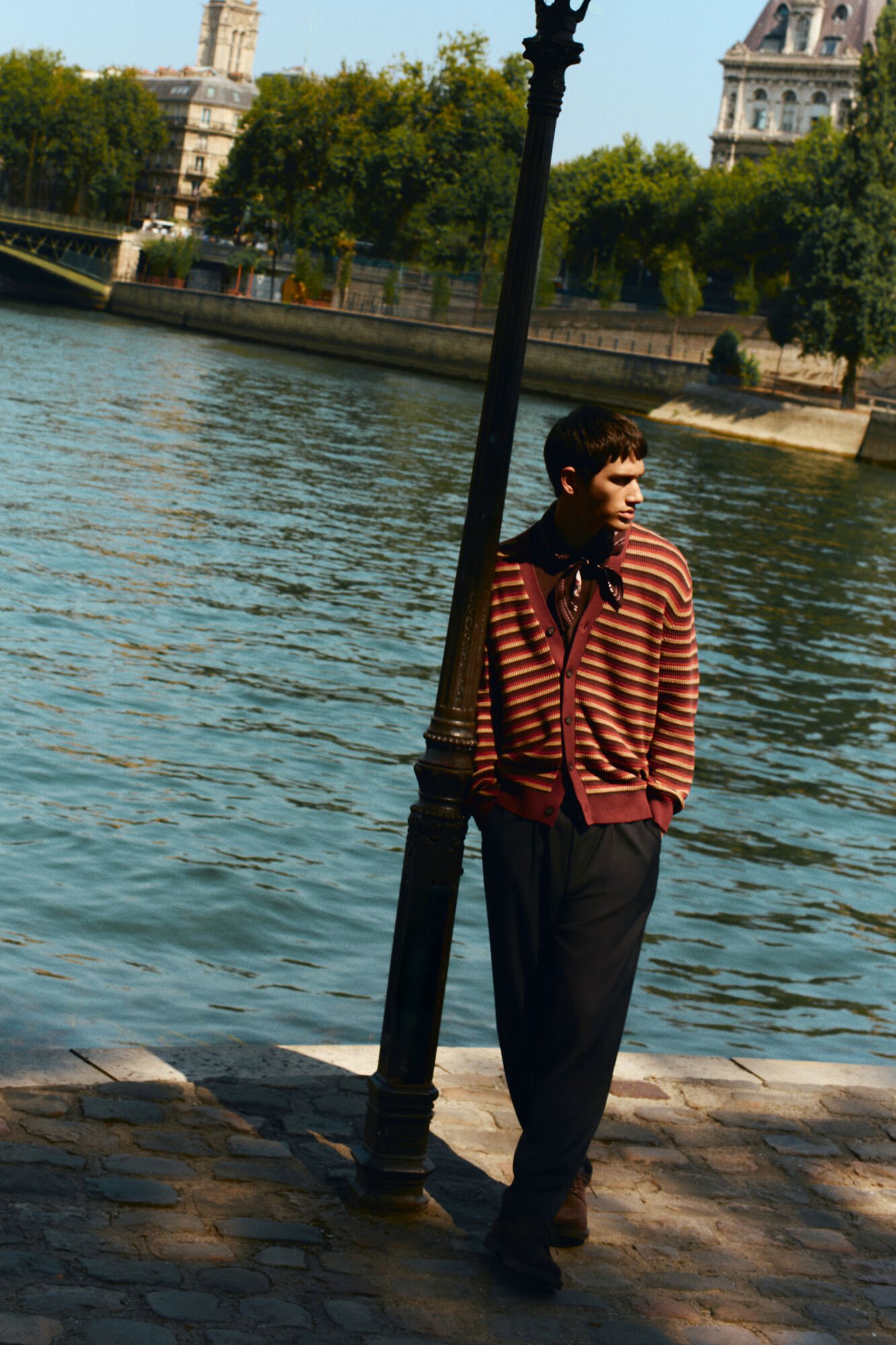 Springfield Cal&ccedil;a retas com pregas, corte largo