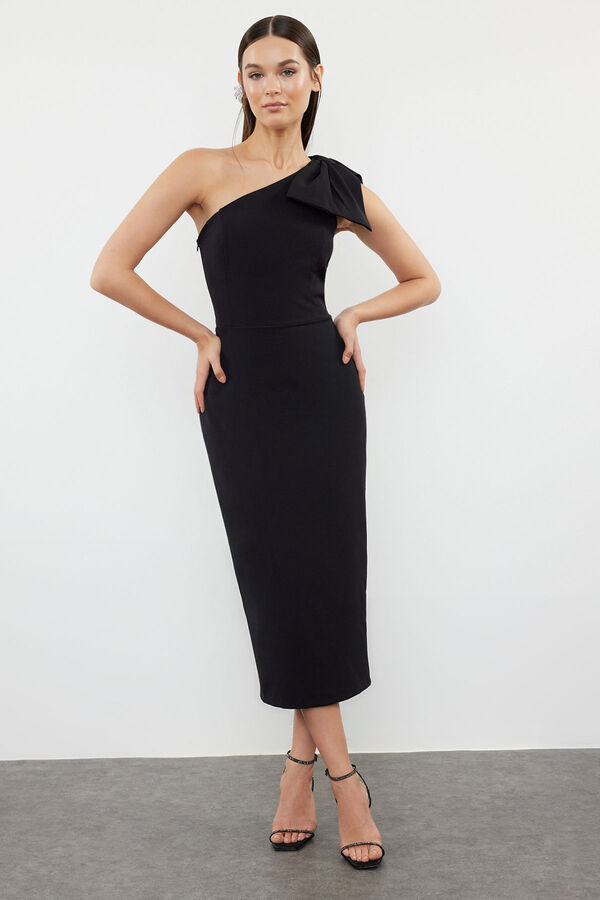 Trendyol Vestido justo de um ombro só preto