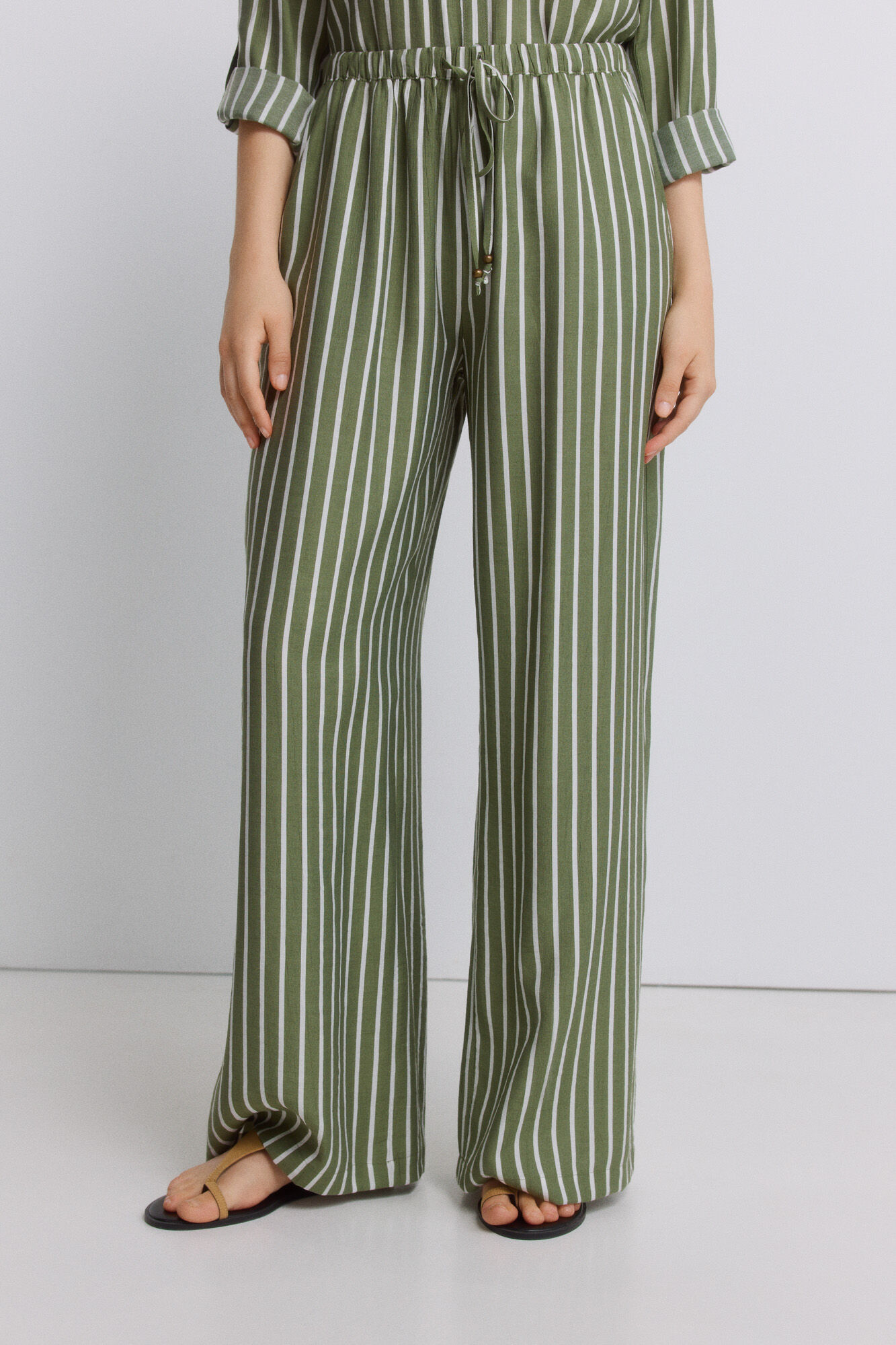 Springfield Cal&ccedil;a comprida fluida larga