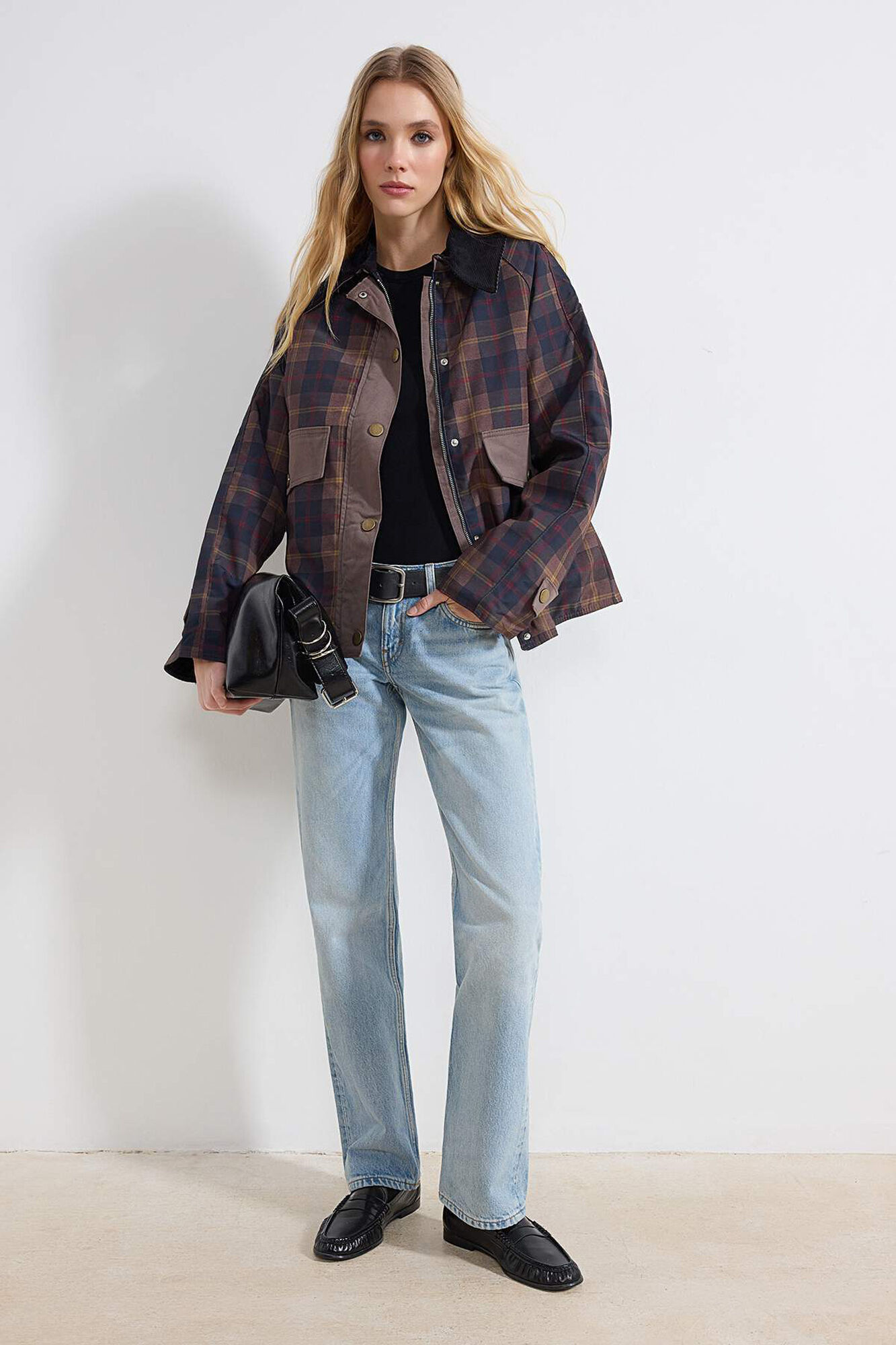 Trendyol Parka acolchoada com capuz