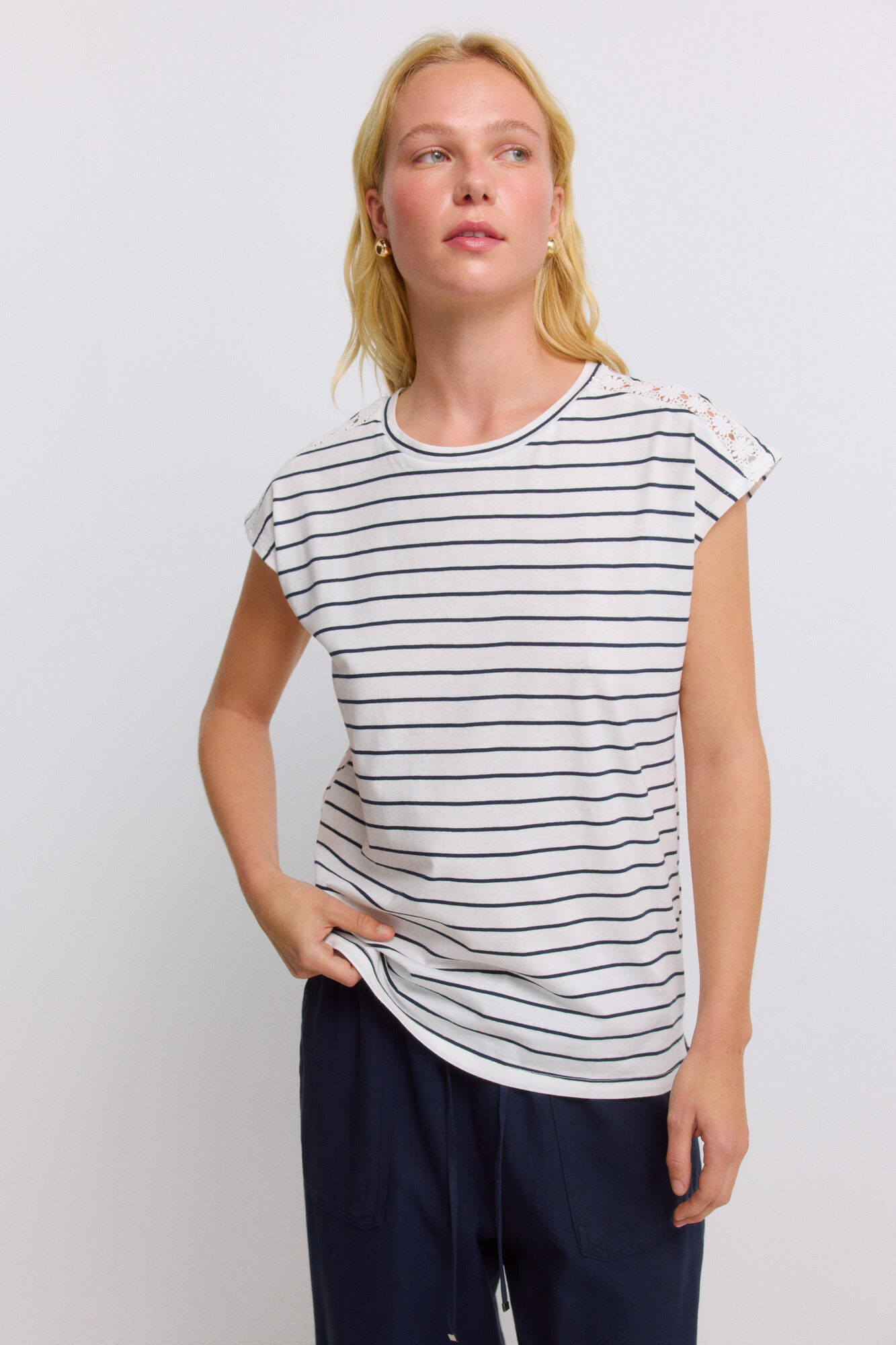 Springfield T-shirt crochet ombro