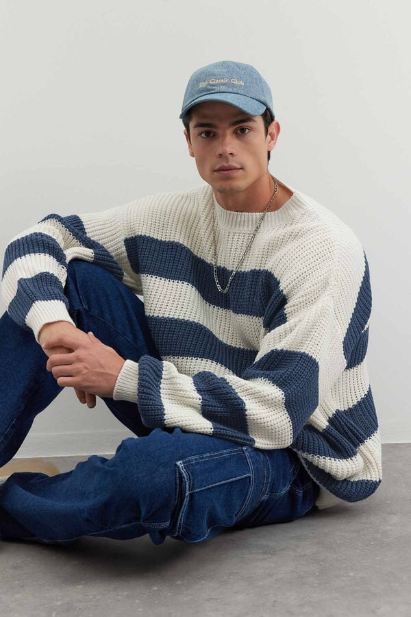Trendyol Jersey de punto texturizado con cuello redondo azul