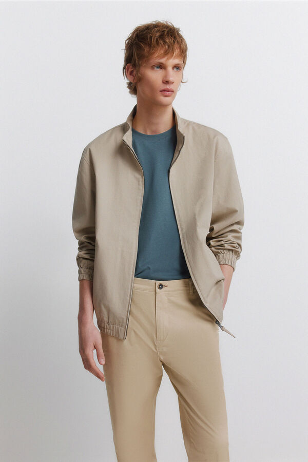 Springfield Cal&ccedil;as chino leves e confort&aacute;veis slim fit bege