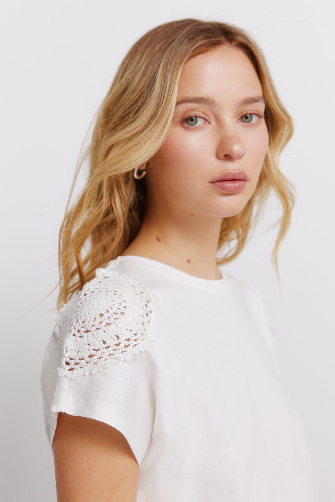 Springfield T-shirt crochet ombros