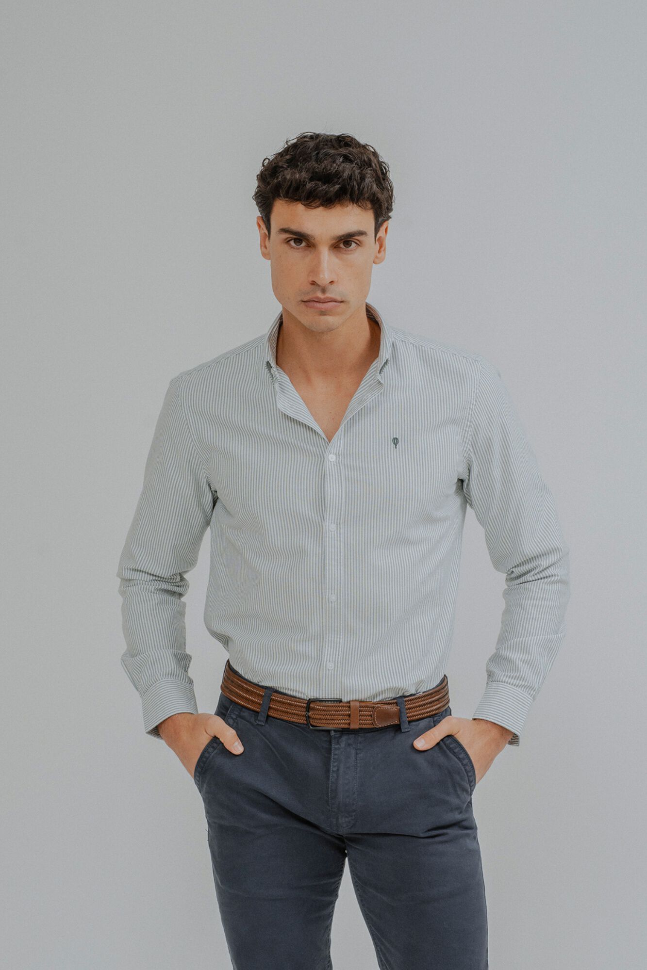 Celopman Camisa oxford de riscas finas