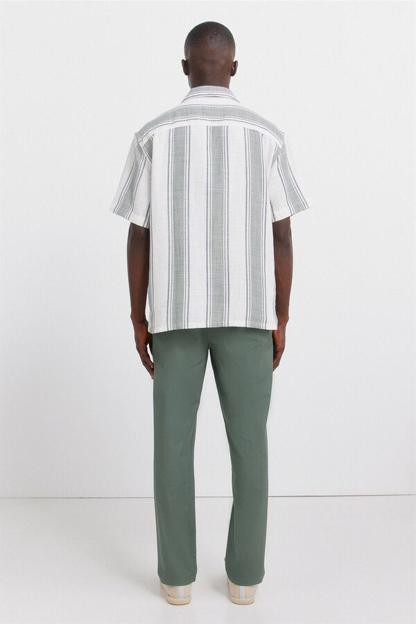 Springfield Cal&ccedil;as chino leves e confort&aacute;veis slim fit verde