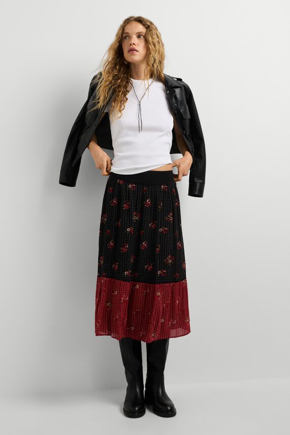 Falda midi con volantes