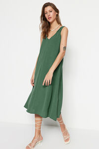 Trendyol Vestido midi com decote em bico