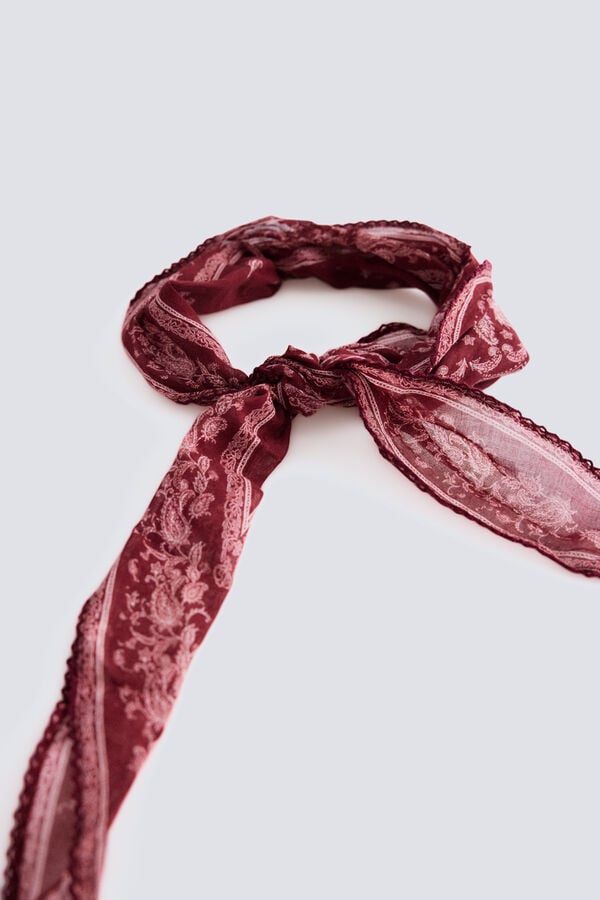 Springfield Len&ccedil;o estampado paisley vermelho