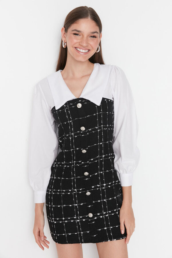 Trendyol Vestido mini com gola camiseira preto