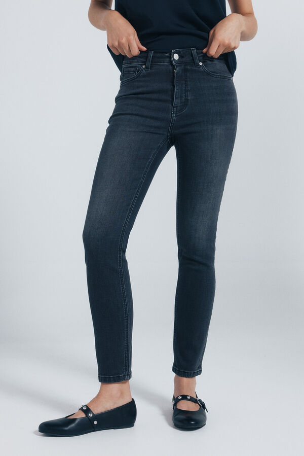 Springfield Calça jeans slim cropped preto