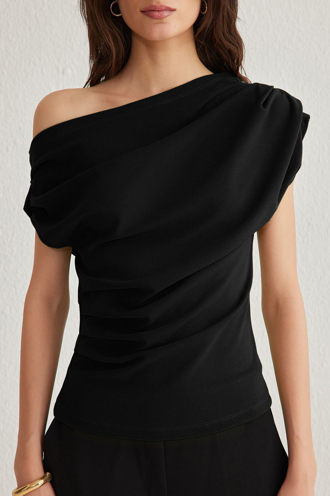 Trendyol Top manga corta asim&eacute;trico