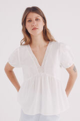 Springfield Blusa decote rendado cru