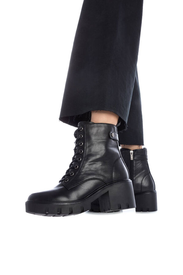 XTI Bota de amarrar preto