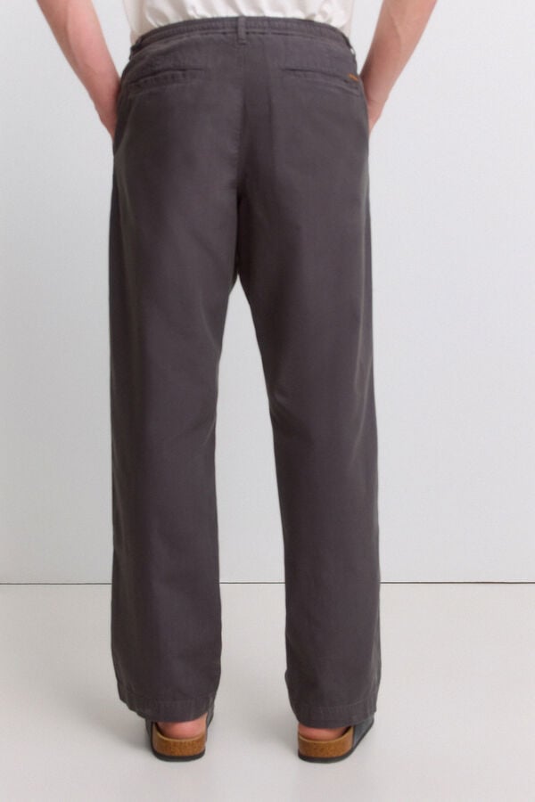 Springfield Cal&ccedil;a leve em linho straight fit cinzento