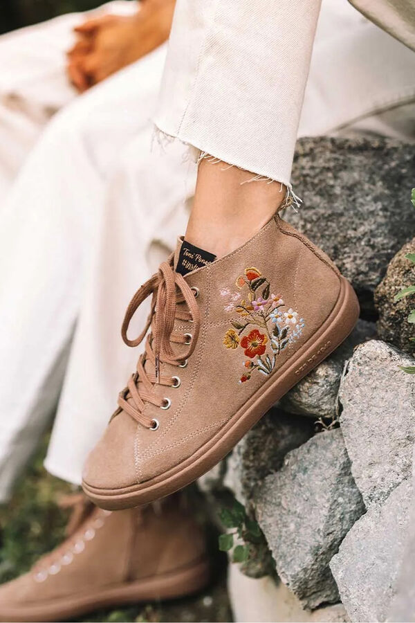 Toni Pons Bota de cano curto com detalhes florais bege