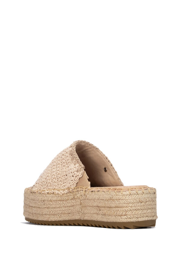 XTI Sand&aacute;lia de plataforma bege