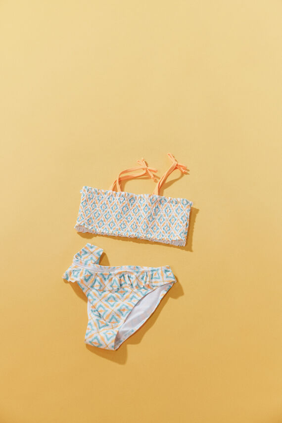 Bikini flores nido de abeja niña