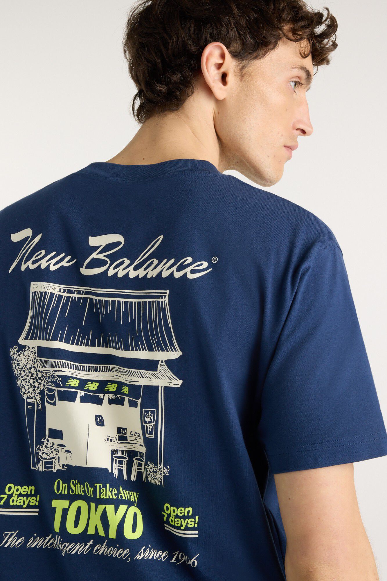 New Balance T-shirt de manga curta com estampado gr&aacute;fico
