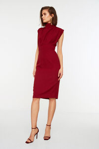 Trendyol Vestido midi tubinho