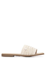 XTI Sand&aacute;lia rasa em macram&eacute; branco