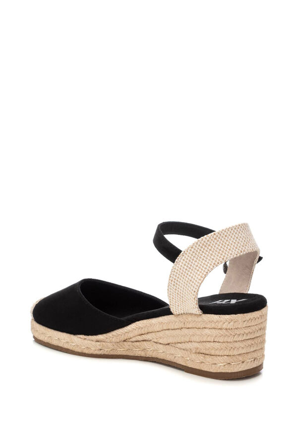 XTI Alpercata em camur&ccedil;a cunha preto