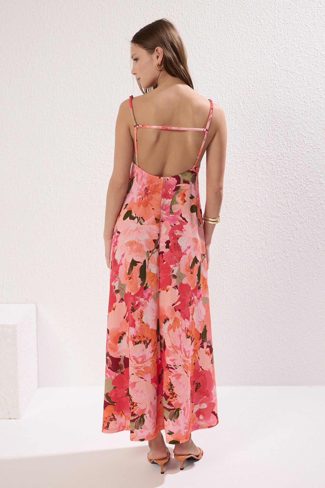 Trendyol Vestido maxi com costas abertas