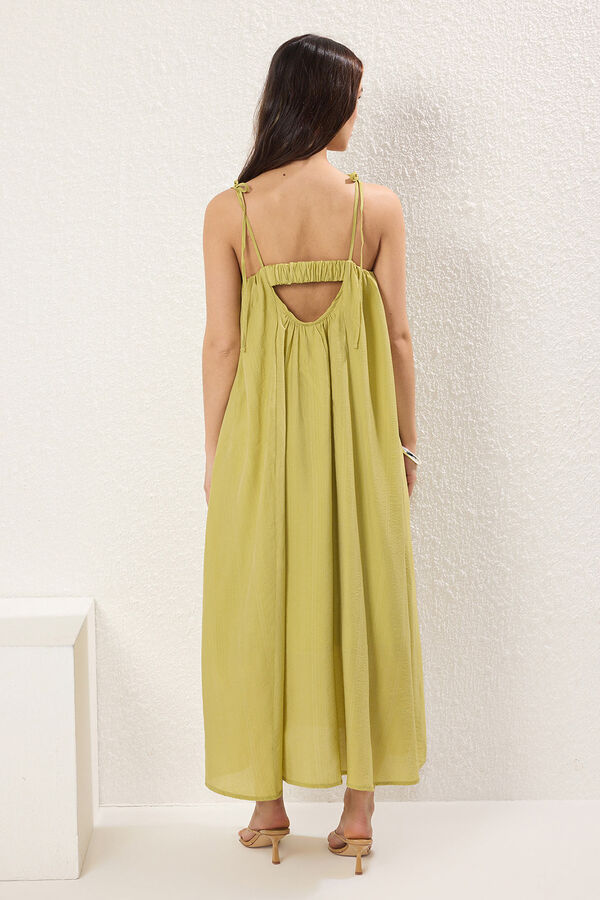 Trendyol Vestido comprido de al&ccedil;as verde