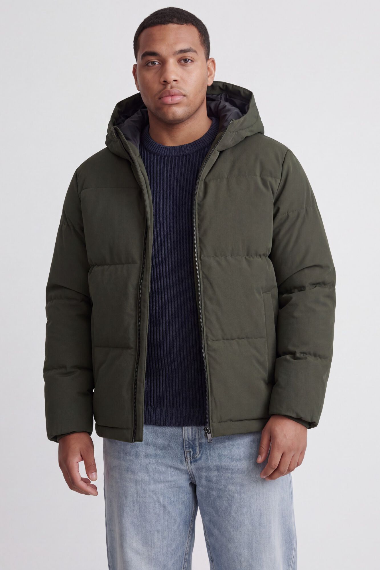 Jack & Jones PLUS Blus&atilde;o puffer com capuz