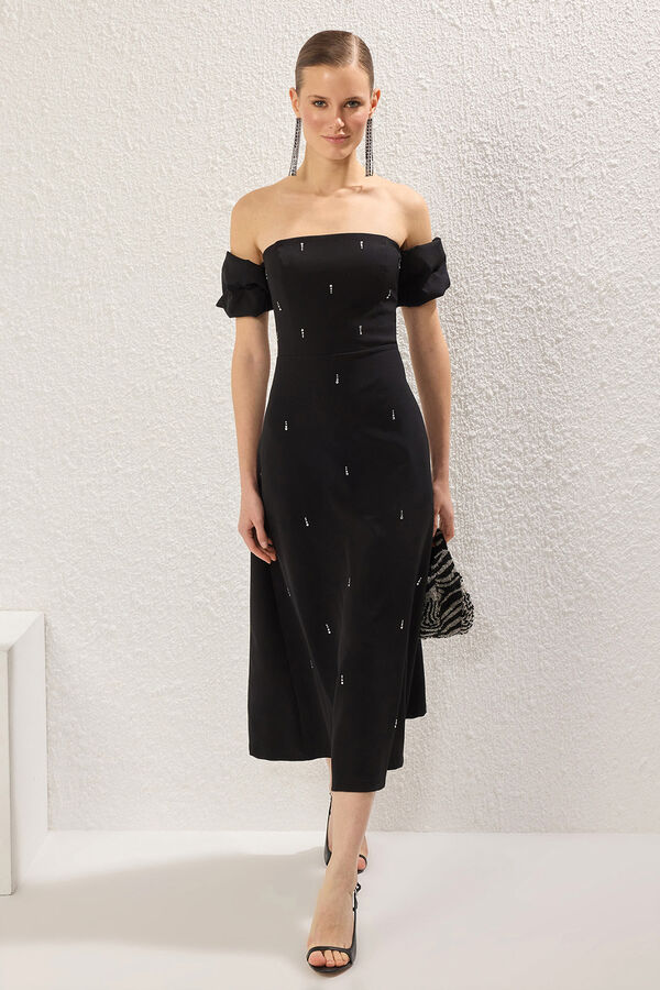 Trendyol Vestido com decote descoberto preto