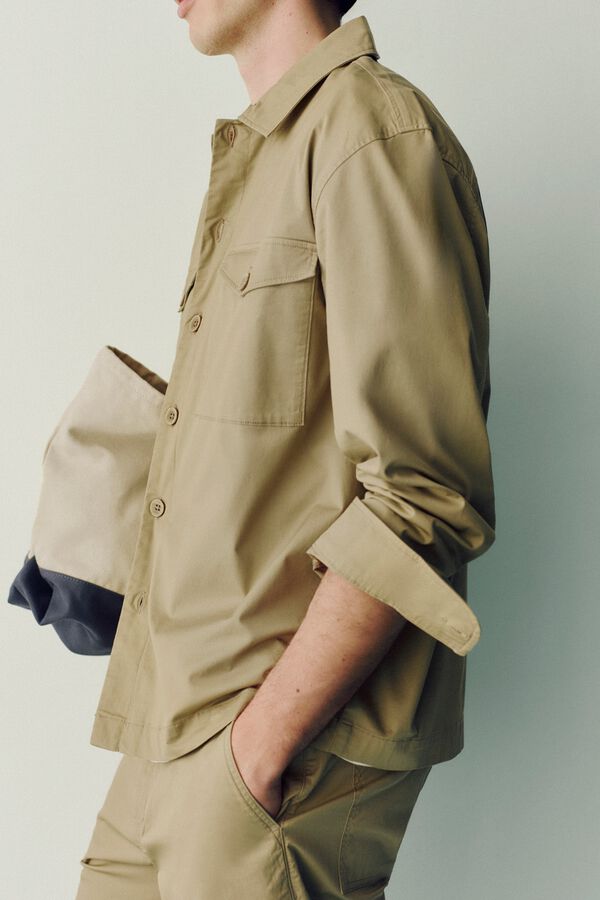 Springfield Sobrecamisa leve com bolsos overshirt fit bege