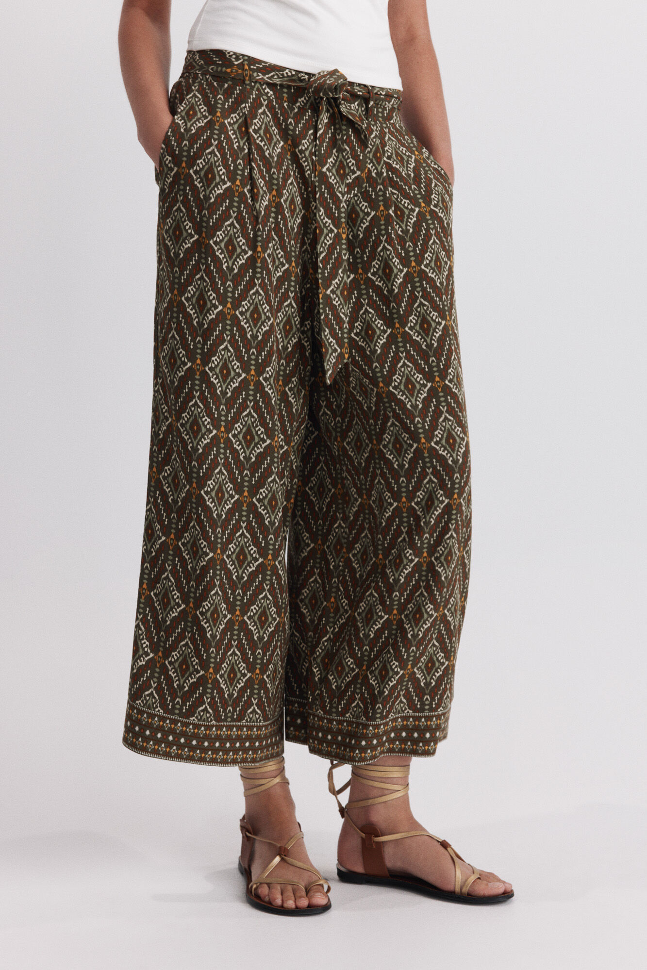 Springfield Cal&ccedil;a fluida estampada com cinto