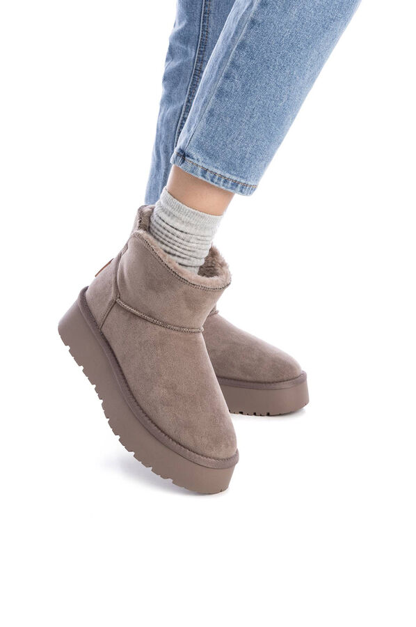 XTI Bota estilo australiano azul