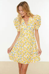 Trendyol Vestido curto gola camiseira estampado