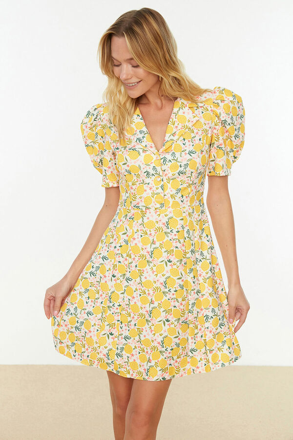 Trendyol Vestido curto gola camiseira estampado