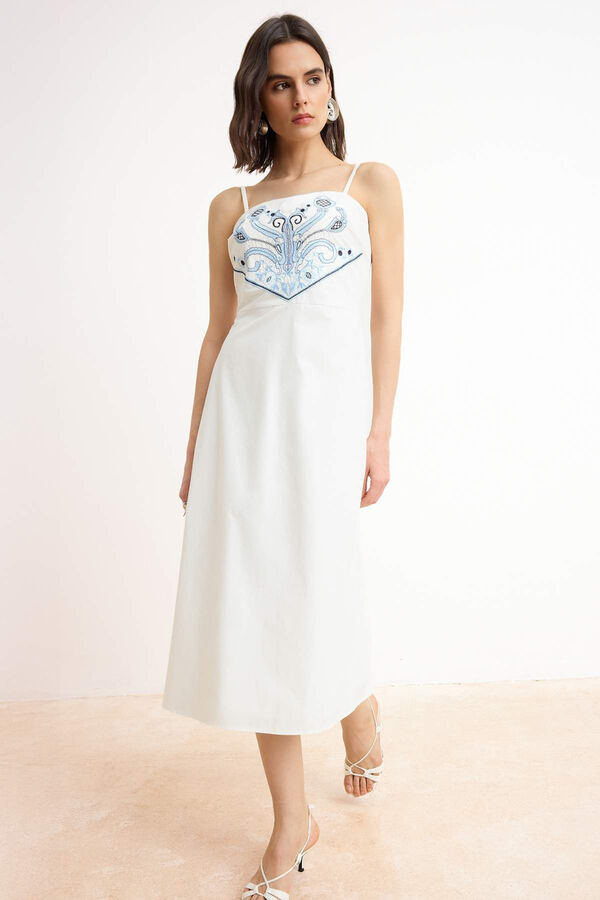 Trendyol Vestido midi de al&ccedil;as bordado bege