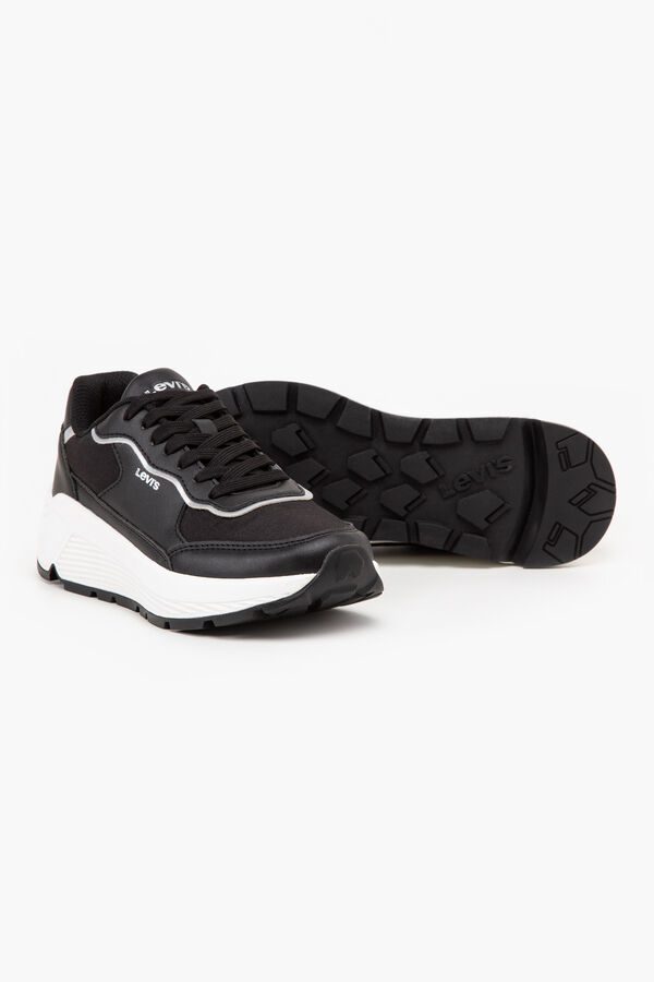 Springfield Wing trainers black