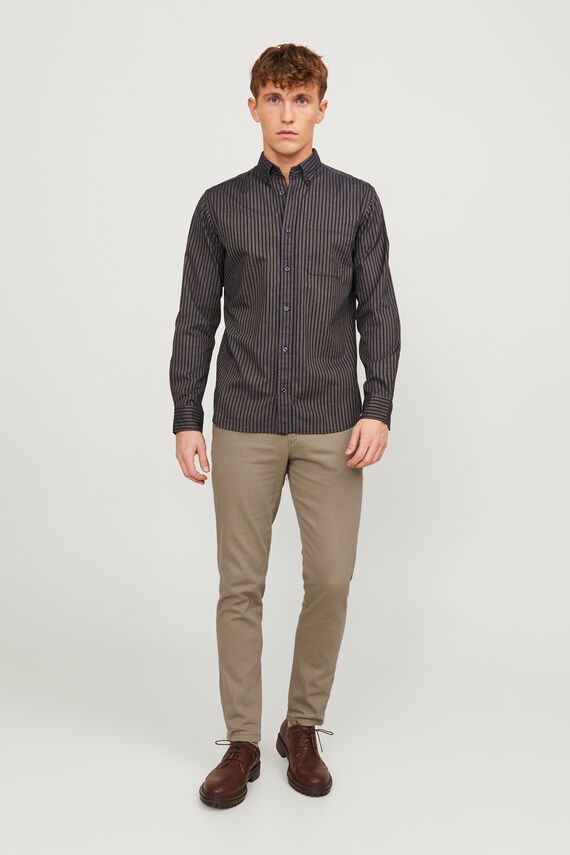 Pantalón chino slim