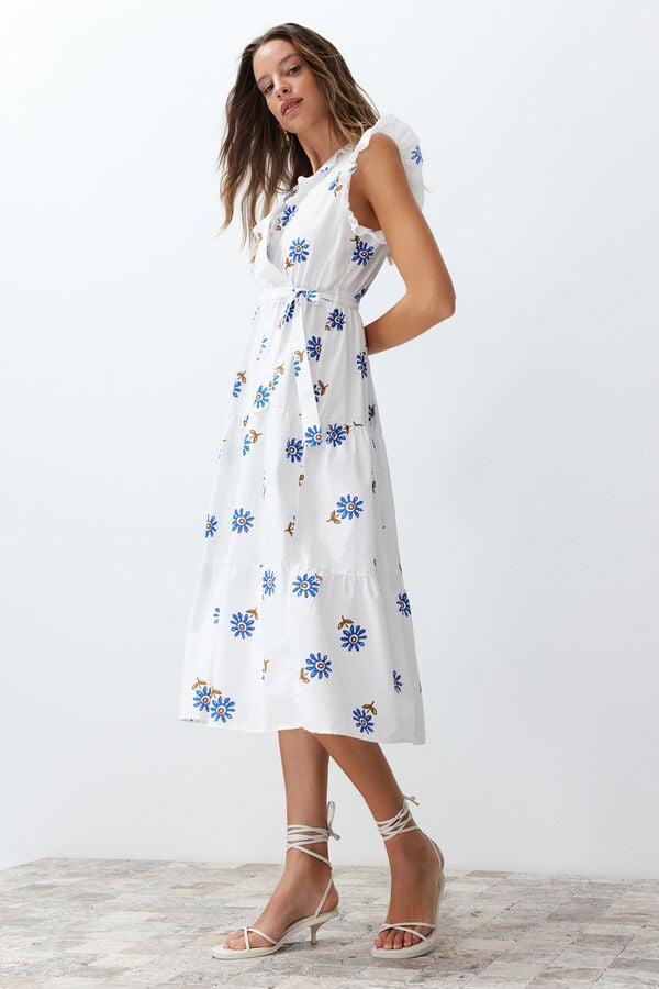 Trendyol Vestido midi com cinto estampado branco