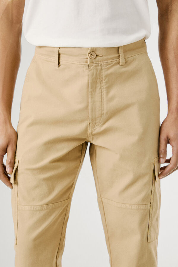 Pepe Jeans Calça cargo regular feita de tecido leve. camel