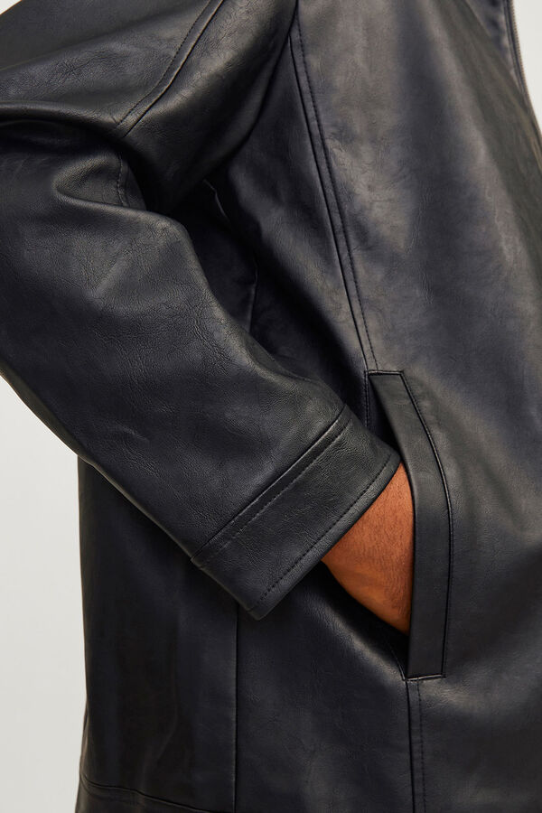 Jack & Jones Blus&atilde;o biker efeito pele preto