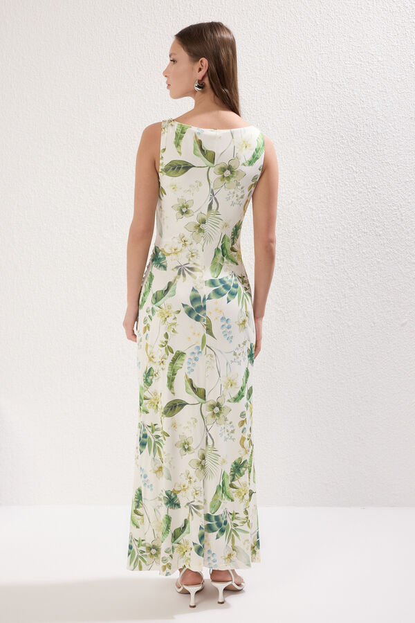 Trendyol Vestido comprido ajustado bege