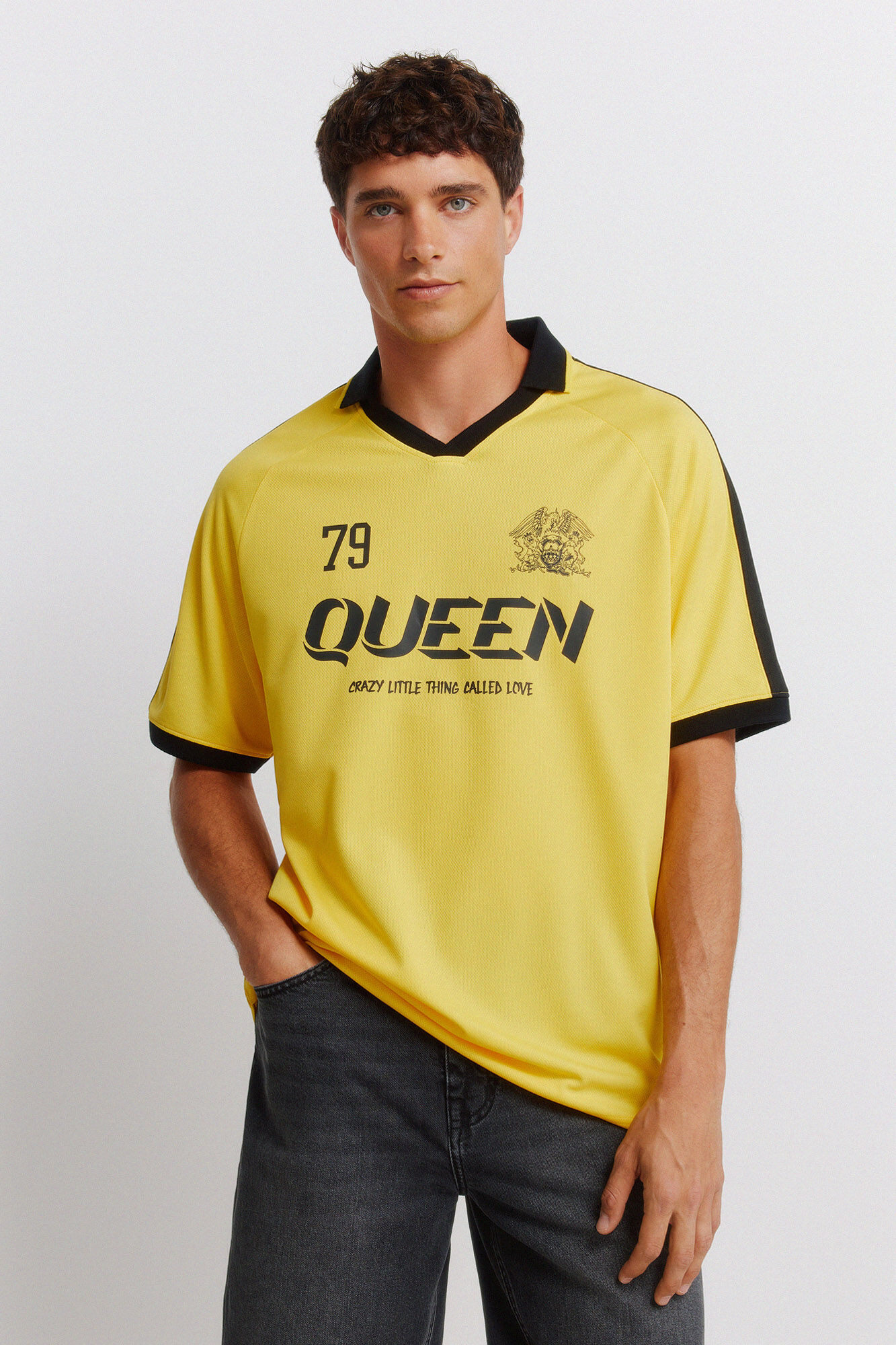 Springfield T-shirt Queen Football