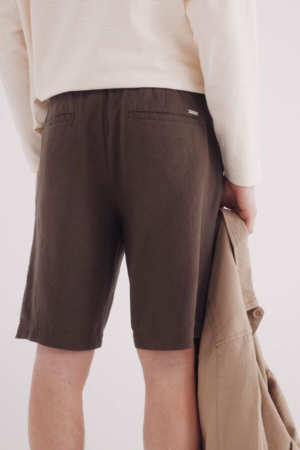 Springfield Bermuda slim fit em linho cru