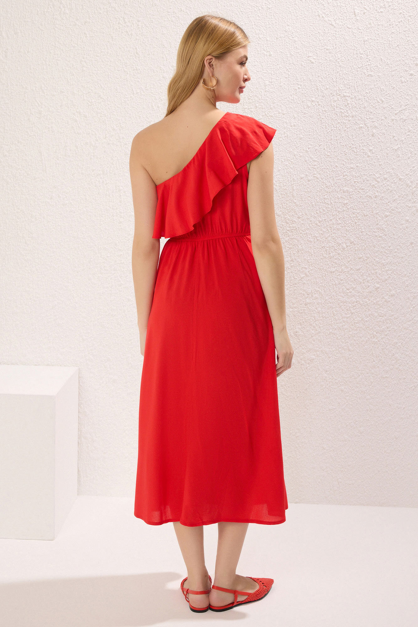 Trendyol Vestido midi com folho