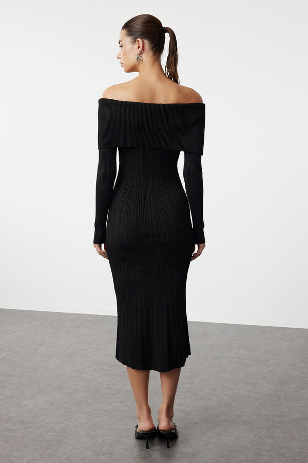 Trendyol Vestido midi ombros descobertos preto